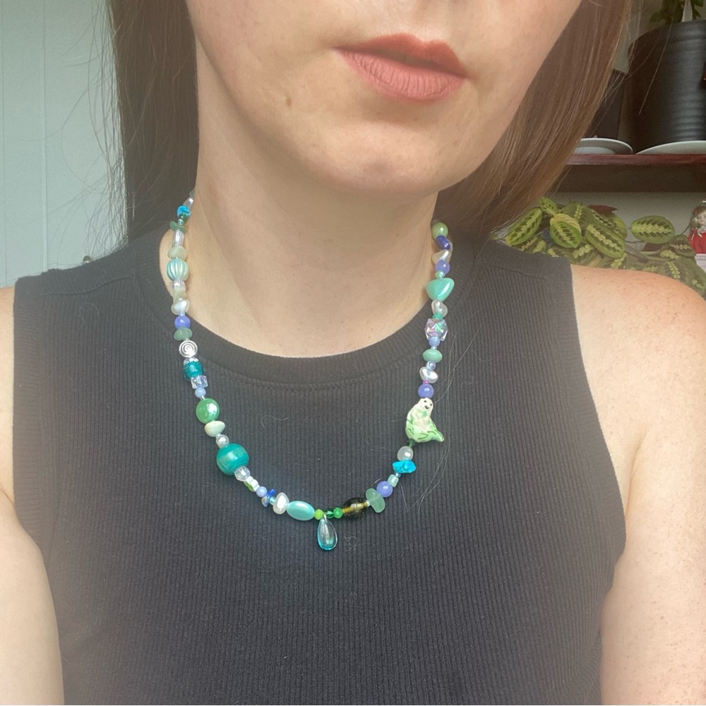 Under the Sea Beaded Blue & Green Necklace Mermaid Silver Spiral Hearts Mixed - Picture 10 of 11